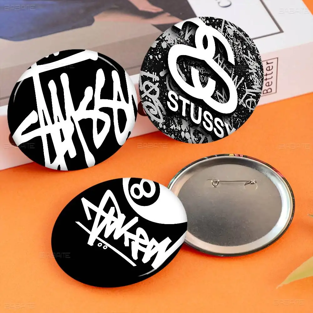 Fashion Brand S-Stussy Logo Creative Pins Funny Round Snap-in Brooch Badge Backpack Hat Accessories Jewelry Gifts For Friend