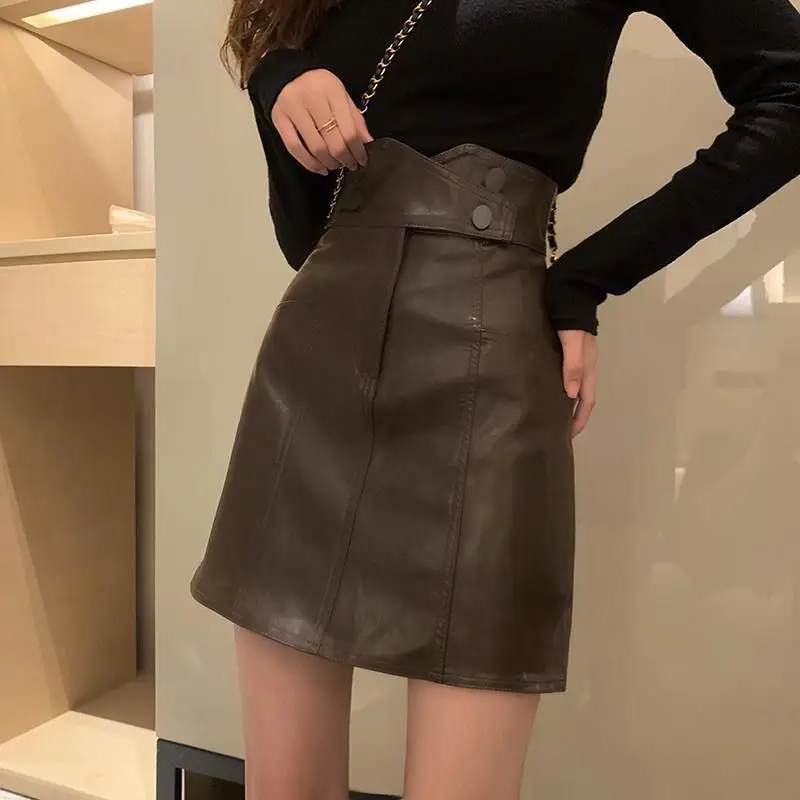 

2024 Autumn Large A-line Half length Leather High Waist Black Small Leather Hip Wrapping Short Skirt Winter