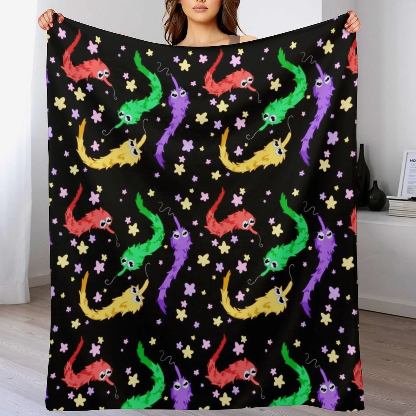 

Worm on string pattern BLACK Throw Blanket Loose Vintage anime Bed covers Blankets