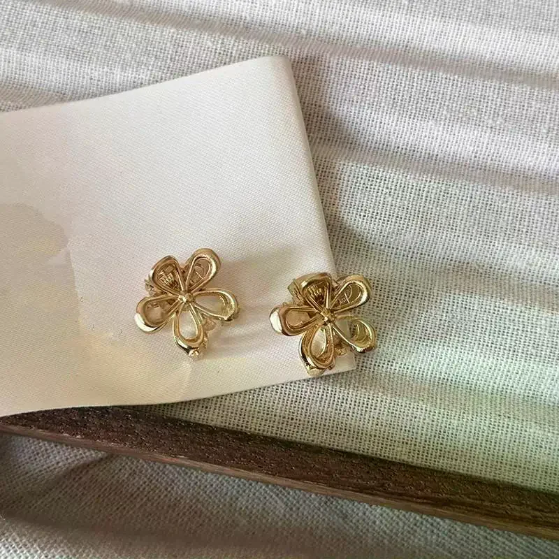 10 قطعة مشبك شعر معدني صغير كليب الذهب والفضة زهرة فراشة صغيرة القرش كليب Ins الكورية أغطية الرأس للنساء إكسسوارات الشعر #5