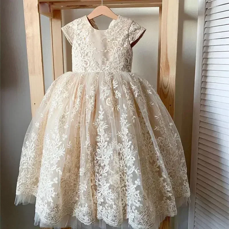 Flower Girl Dress Lace Classic a-line o-collo alla caviglia Baby Girl Wedding Princess Pageant Birthday Party abito da prima comunione