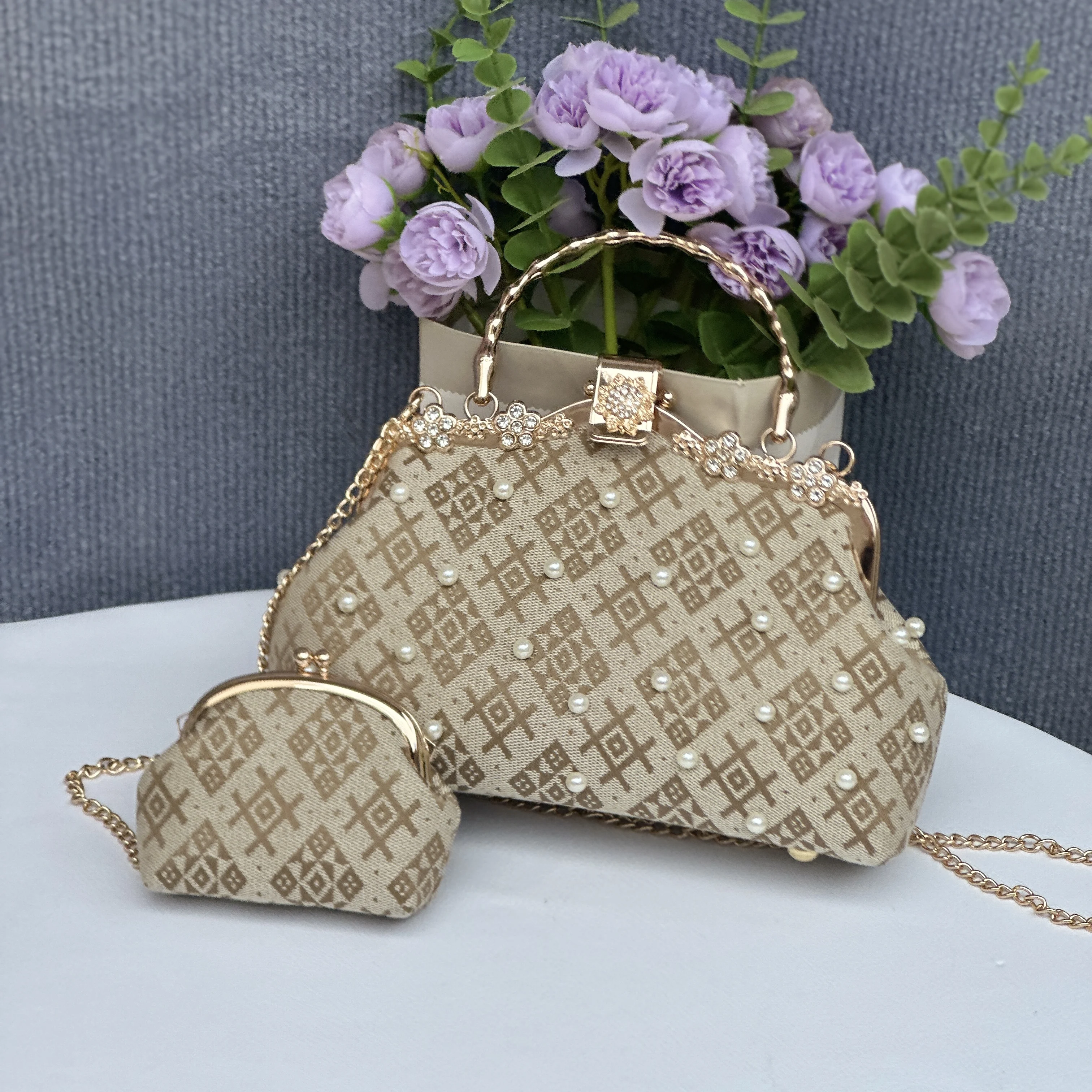 nuevo-bolso-bandolera-de-estilo-chino-con-detalles-dorados-para-salir-con-espacio-para-telefono-movil-y-lapiz-labial-de-lo