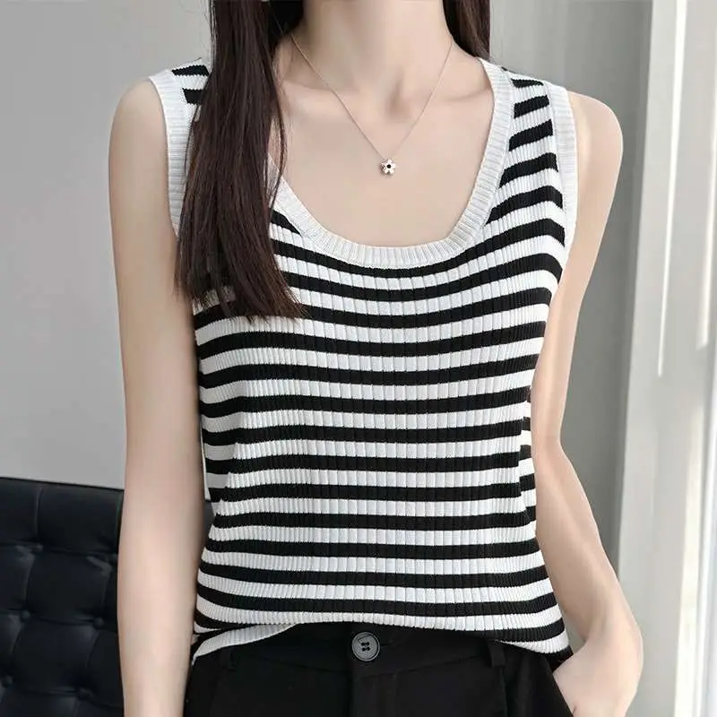 

White Ice Silk round Ne Sling Loose Outer Wear Large Size Women's Vest Top A-Line Narrow Strap Design Ultra-ort Length