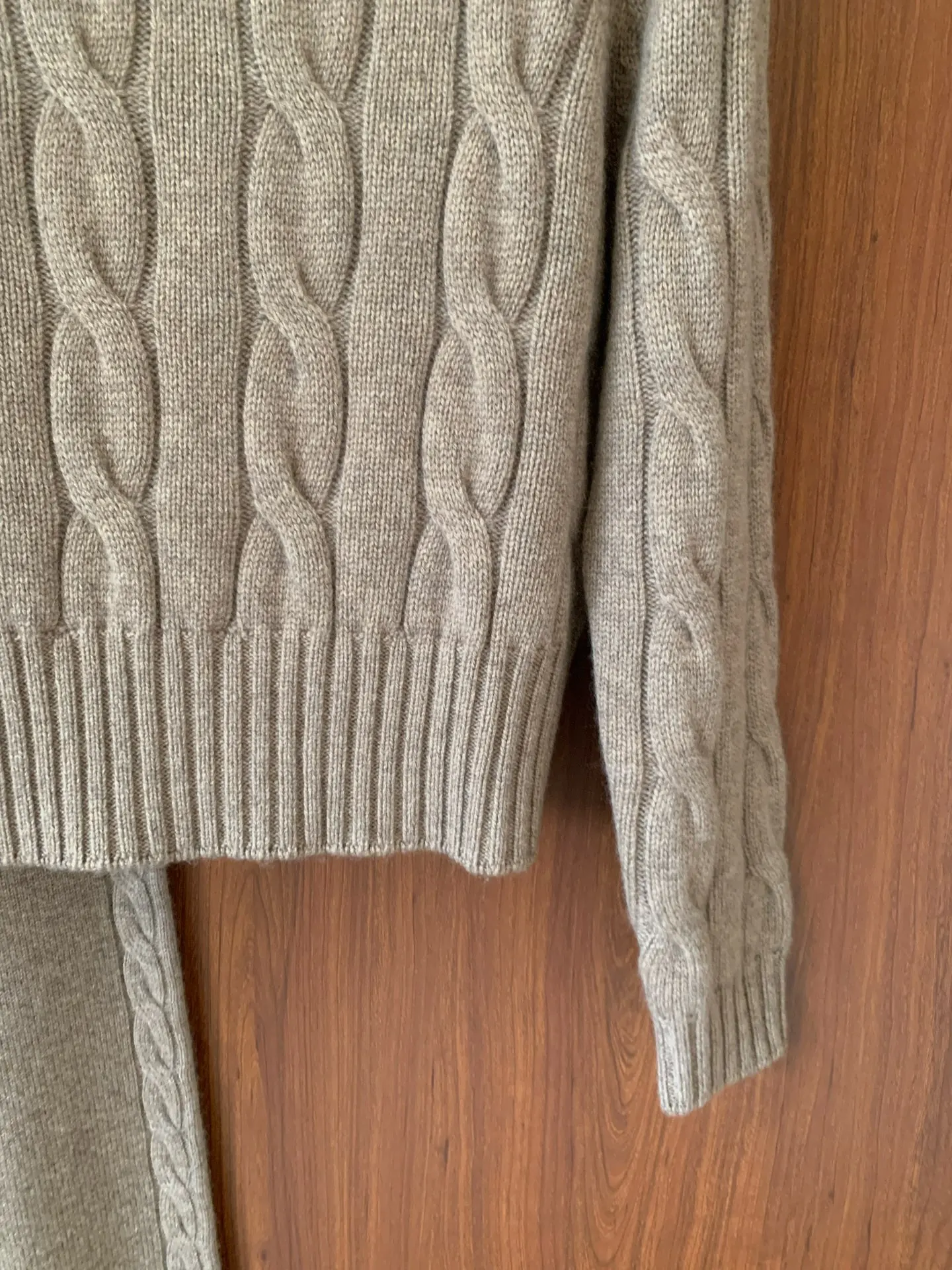 New Autumn/Winter Women's Cashmere Cable-Knit Cropped Sweater and Wide-Leg Pants Set