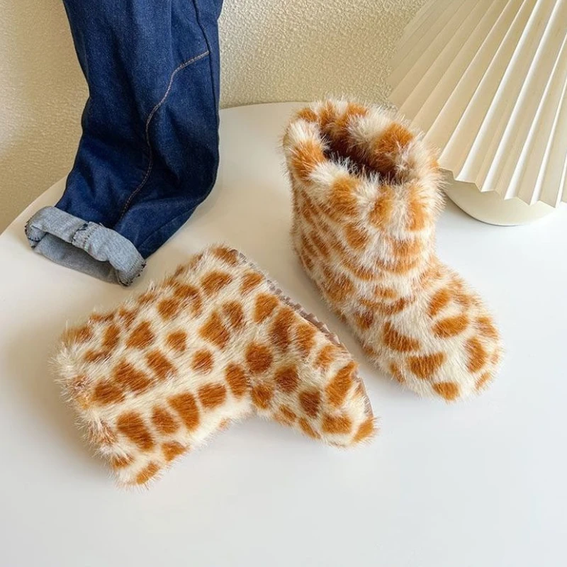 Boakinки 2025 شتاء جديد للأطفال حذاء الثلوج الدافئة المضادة للانزلاق الفتيات حذاء من الجلد الراحة تنوعا الطفل أحذية طويلة Zapatos De Mujer