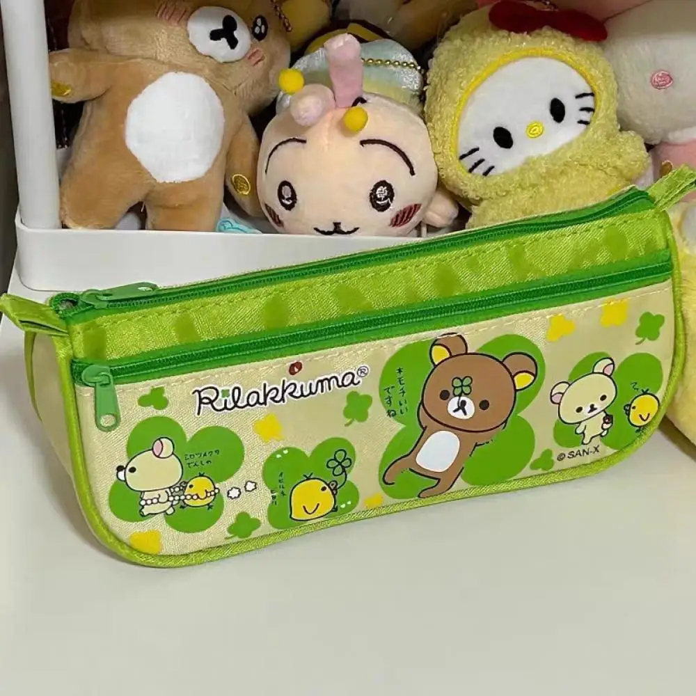 Japanische Rilakkuma Clover Leinwanddruck Stiftetui mit hoher Kapazität, kosmetische Aufbewahrungstasche, Cartoon-Anime-Peripherie, Kinder-Briefpapier