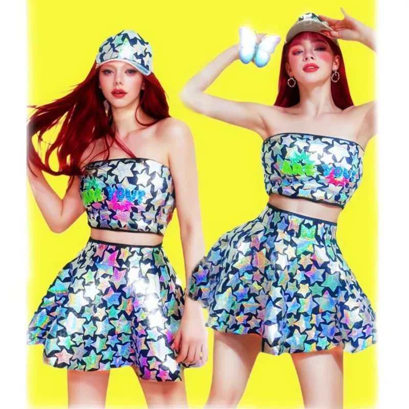 

Сексуальный костюм для выступлений в ночном клубе, серебряные топы с лазерной трубкой, мини-юбка, кепка, наряд для джазового танца, женская танцовщица, групповая сценическая одежда