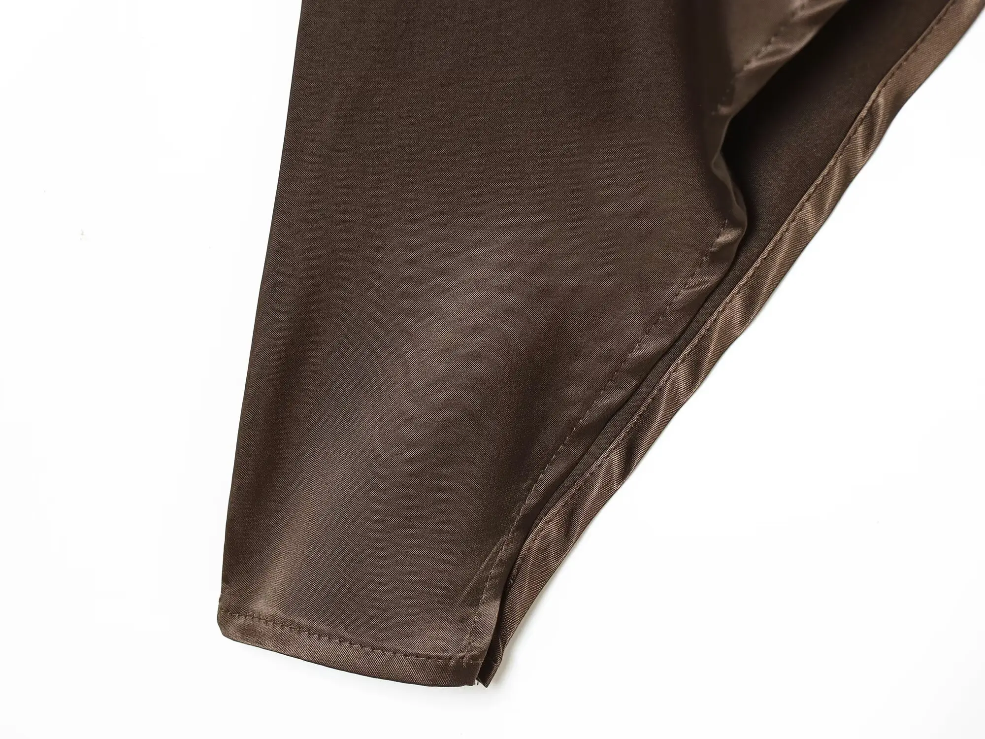 قطع علوية كامي عصرية كلاسيكية من KONDALA قطع علوية نسائية مثيرة وأنيقة غير متماثلة موضة ربيع وصيف 2026 قطع علوية نسائية عالية الشارع