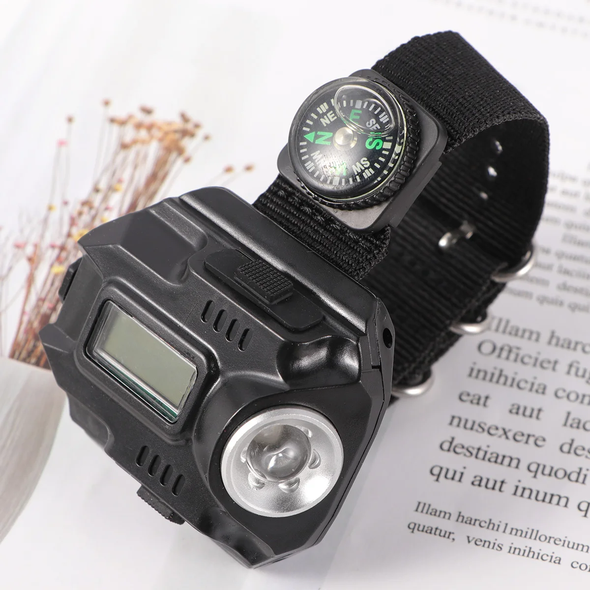 

Hand-wear Flashlight Hiking Watch Wristlight Chargeable Mountain Climbing LED 2IN1 Nylon Wristband Metal Buckle LED Display Time