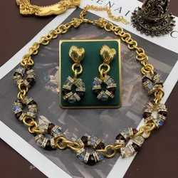 Medieval Vintage Alloy Clavicle Chain High Quality Glass Crystal Necklace Fashionable Elegant Women Jewelry Party Gift