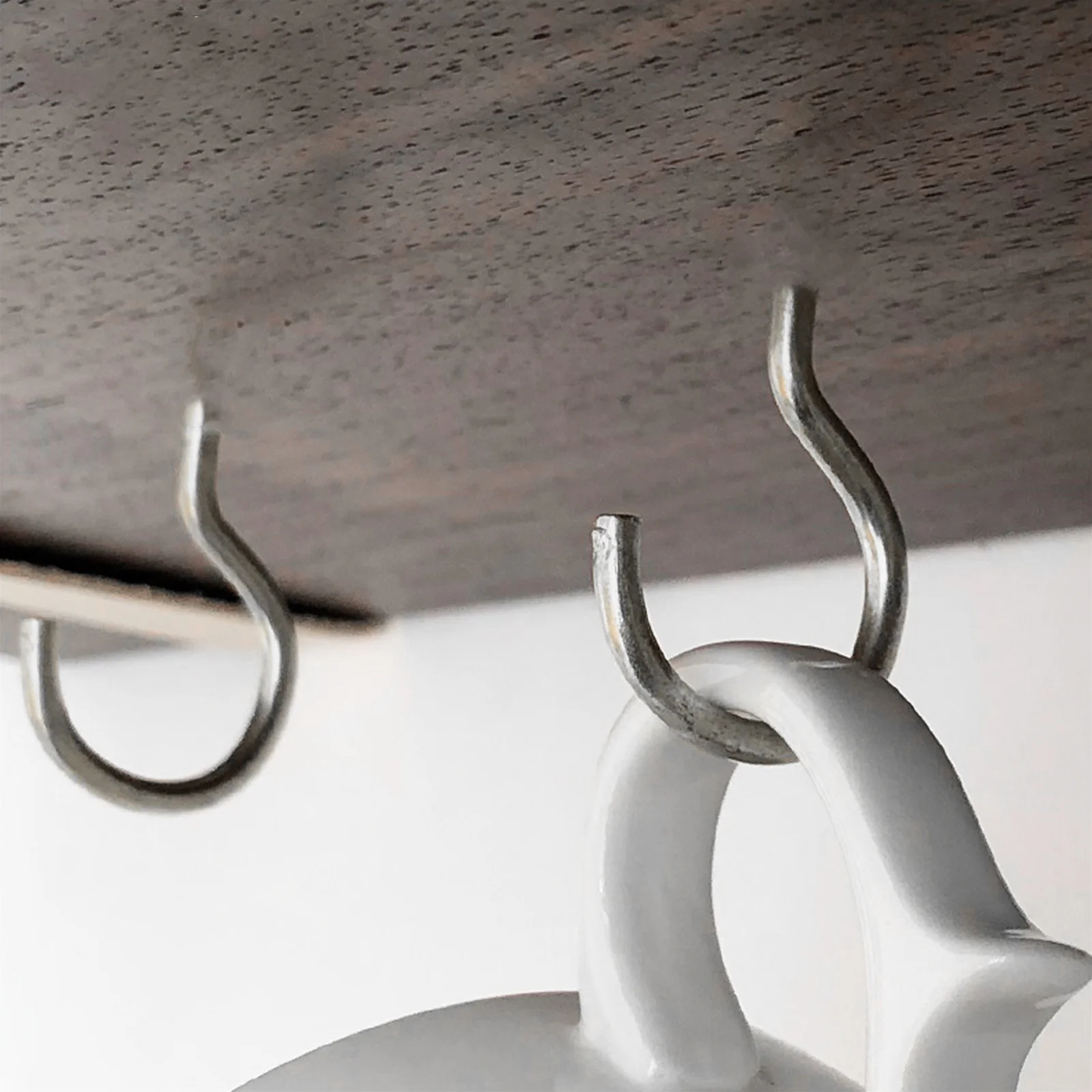 

100pcs Stainless Steel Screw Hooks Zinc Coated Rust Resistant For Hanging Mugs Cups Plants Outdoor Indoor Use Self Tapping Hook