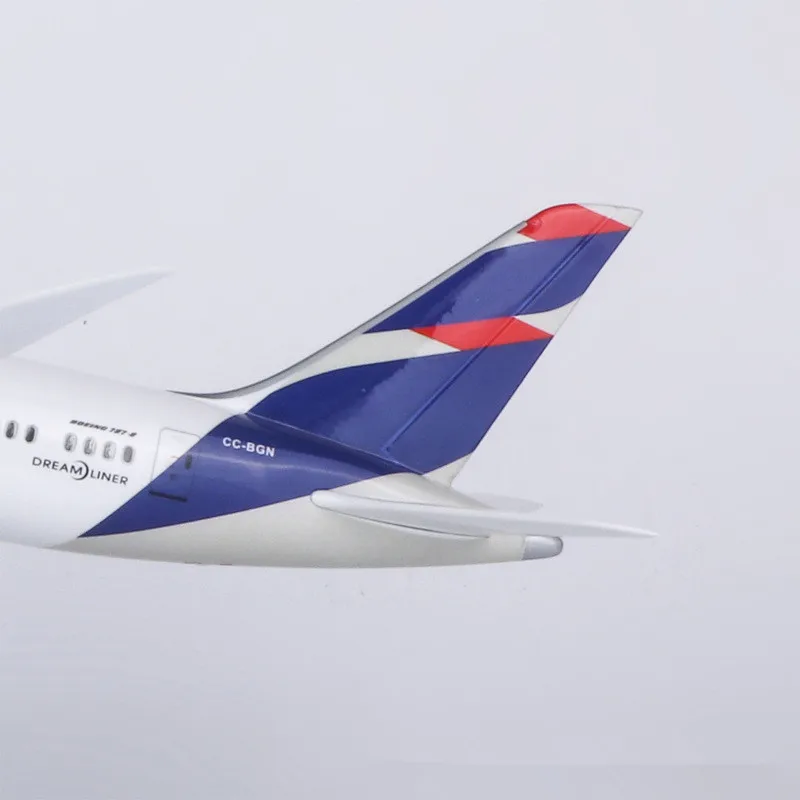 47CM escala 1:150 Chile LATAM Airlines Boeing 787 Dreamliner Diecast modelo aerolíneas resina avión juguetes colección exhibición regalos