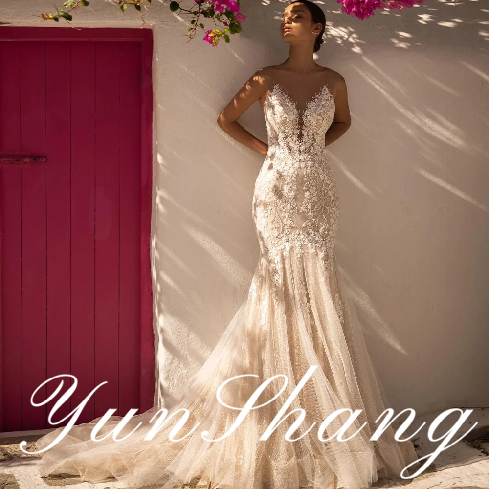 YunShang Customized Strapless Short Wedding Dress Corset Top Back Lace-Up Front Embroidery Detail Asymmetric Pleated Skirt