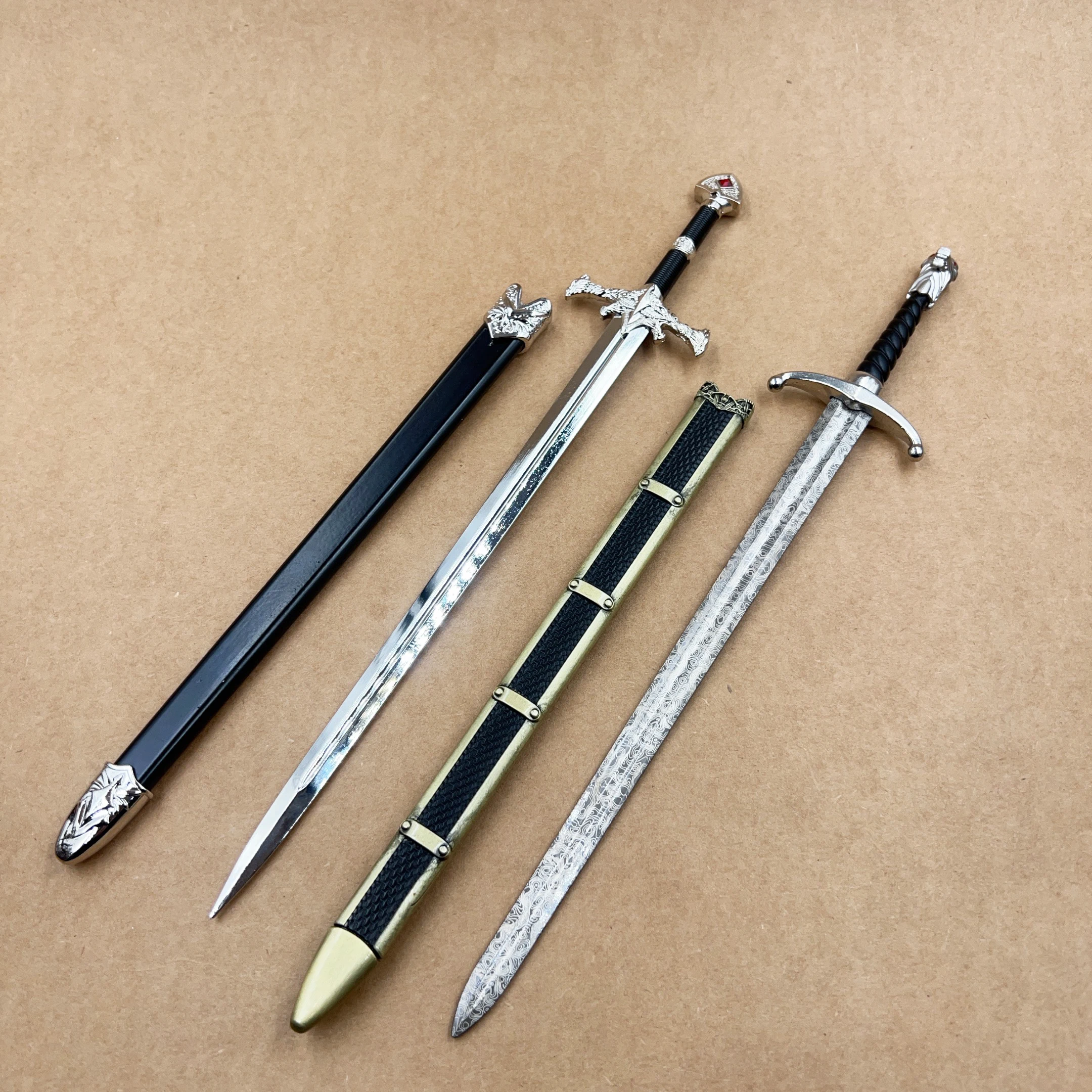 

30cm Aegon Blackfyre Sword with Sheath, GOT Movie All Metal Medieval Sword Crafts Unedged Decorate Swords Ornaments Model Gifts