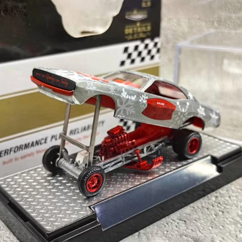 

M2 1/64 Challenger модель автомобиля из сплава, статическая коллекция, украшенный сувенирный подарок, хобби и игрушки