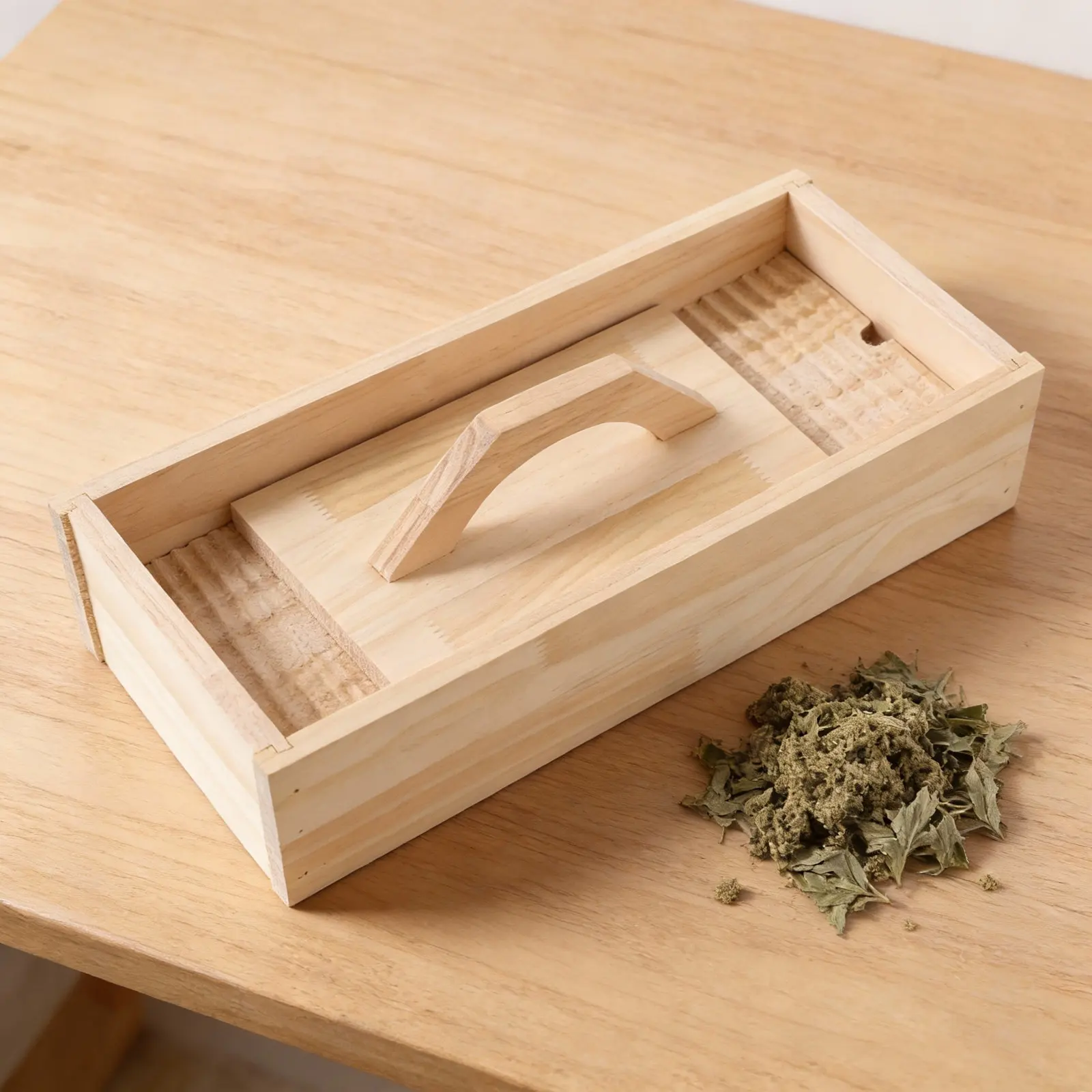 

Hand-Rolled Moxa Wool Maker Manual Crusher Tool for DIY Fine Moxa Powder Moxibustion Essentials Portable Moxibustion Equipment