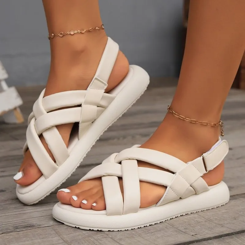 Wearing Sandals for Women New Korean Version for Summer 2024 New Popular Roman Fairy Style Flat Bottomed Student Line Sandals