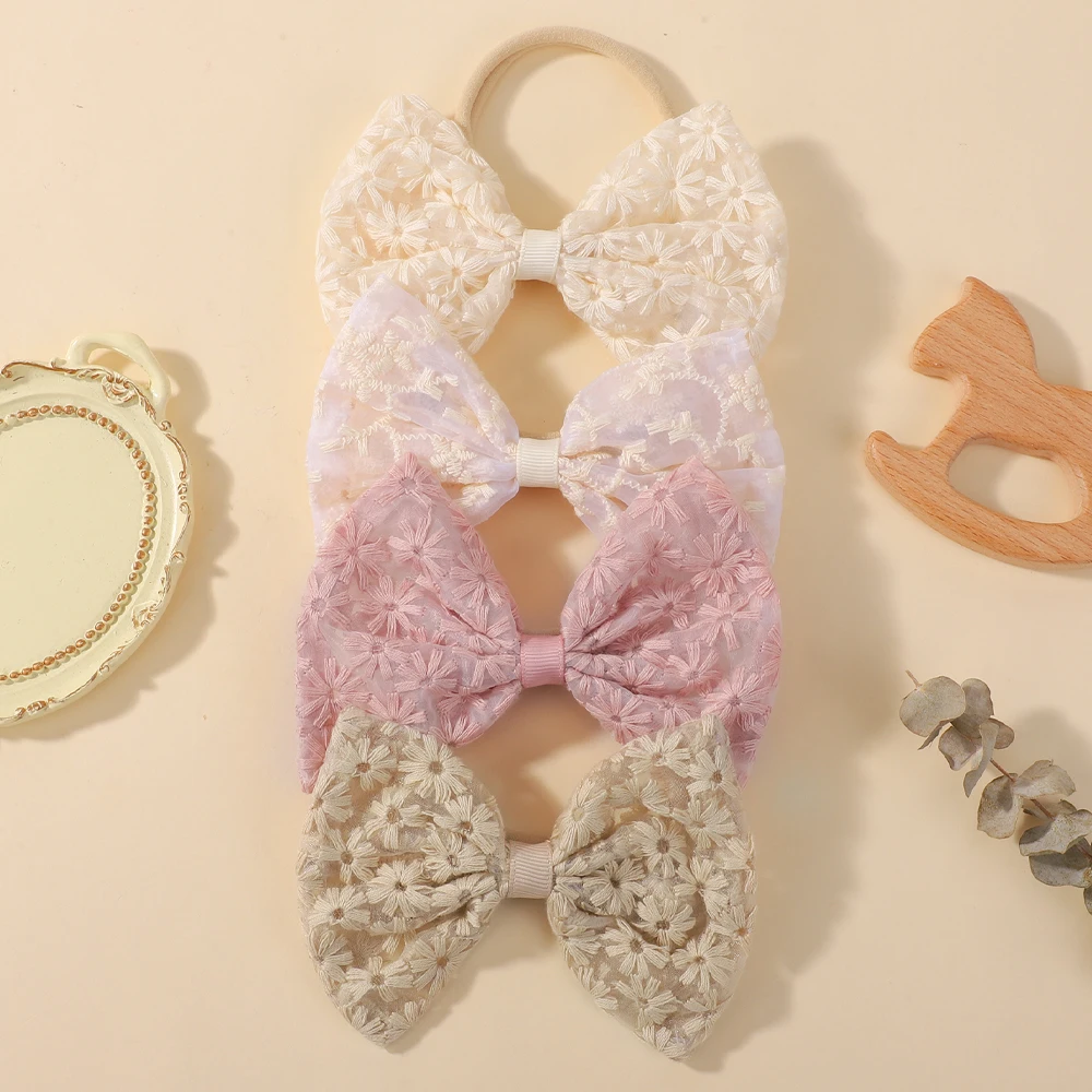 4 stücke Neue Baby Mädchen Gestickte Spitze Stirnband Neugeborenen Elastische Haarband Fashion Floral Haar Ornamente Baby Zubehör Bogen Headwe