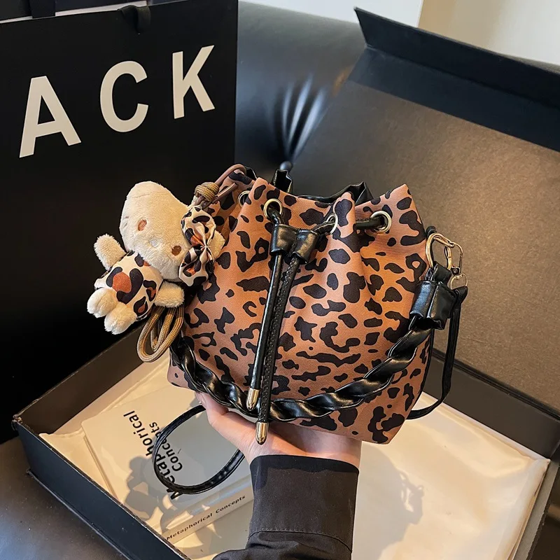 

​​2025 Fall Winter Leopard Print Bucket Bag for Women Luxury Designer Crossbody Purse Fashion Work Office Tote Unique High