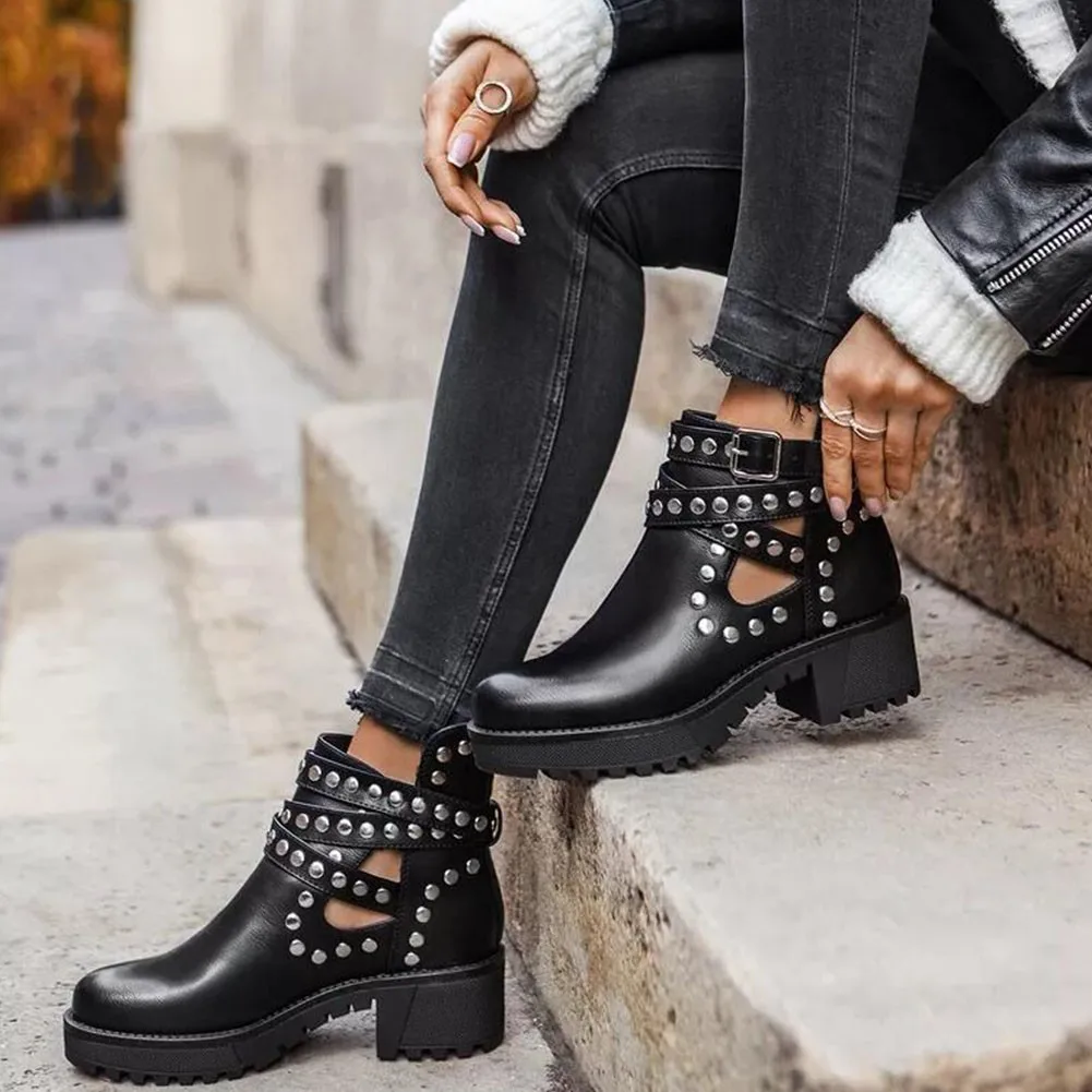 Women Short Boots Ladies Leather Ankle Boots Autumn Platform Motorcycle Shoes For Woman Punk Pearl Rivet Shoes Large size