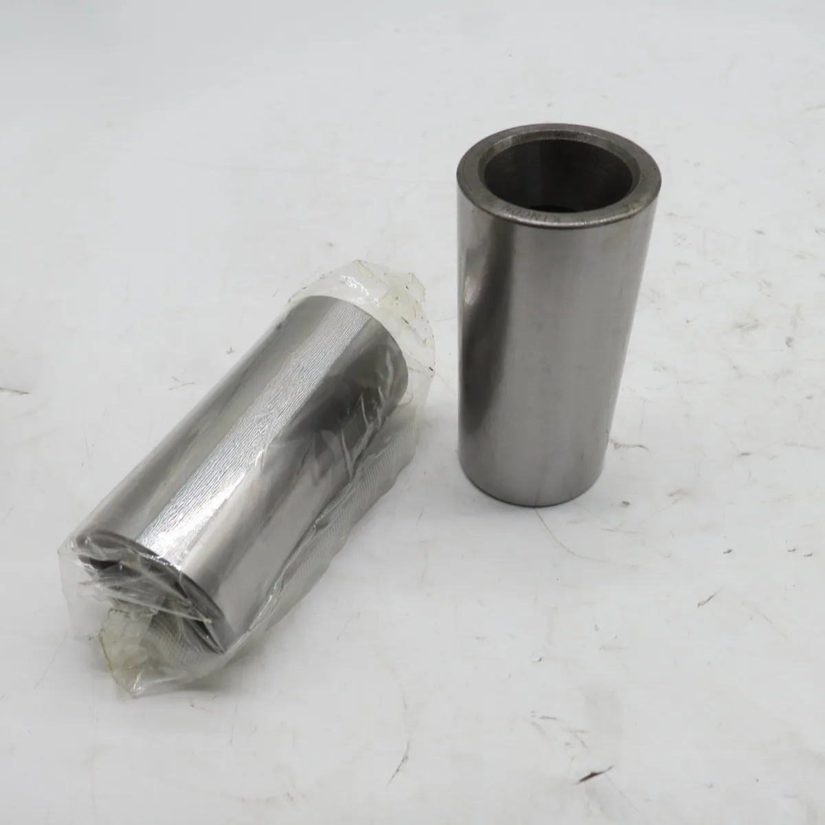 High-quality Automotive Parts Piston Pins From China 5477660