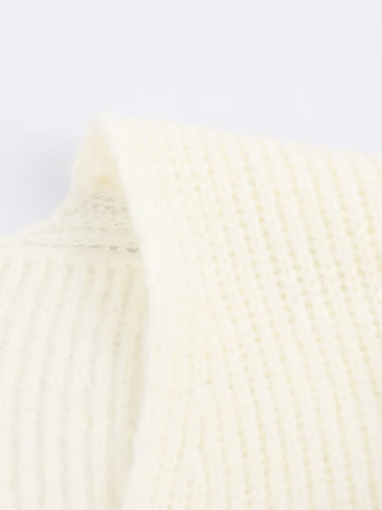 Nuovo abito alla moda da donna in stile europeo con uno stile casual versatile ed elegante, dotato di scollo a V e soffice maglia.