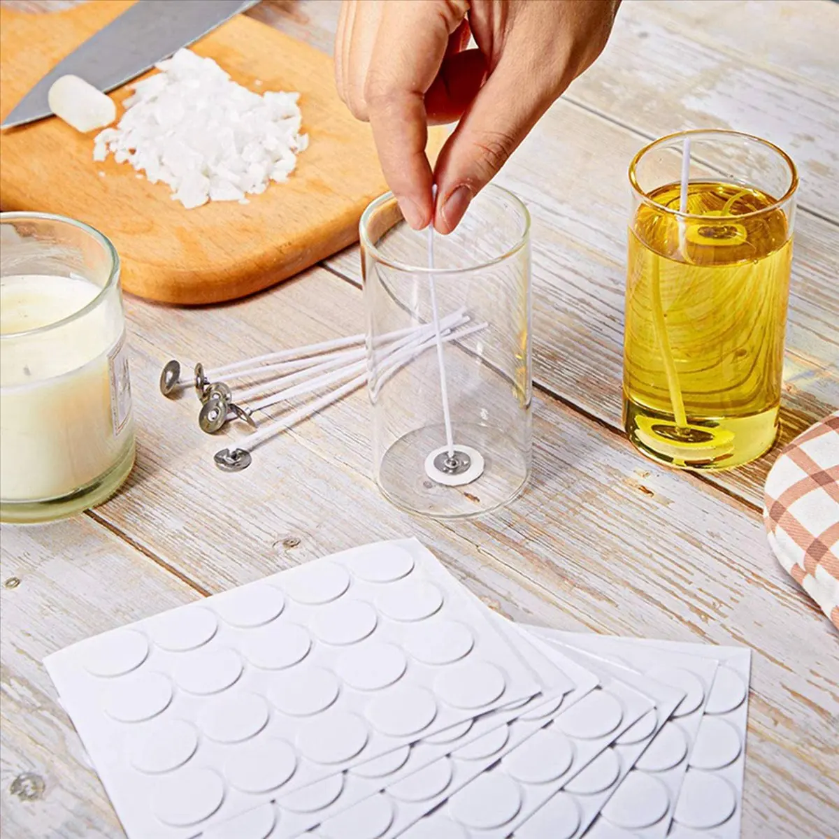 

Power Tool Sets 1000 Pieces of Candle Wick Stickers 2 mm Wax Stickers Candle Wick Glue Thermal Resistance Glue Stable in Hot Wax