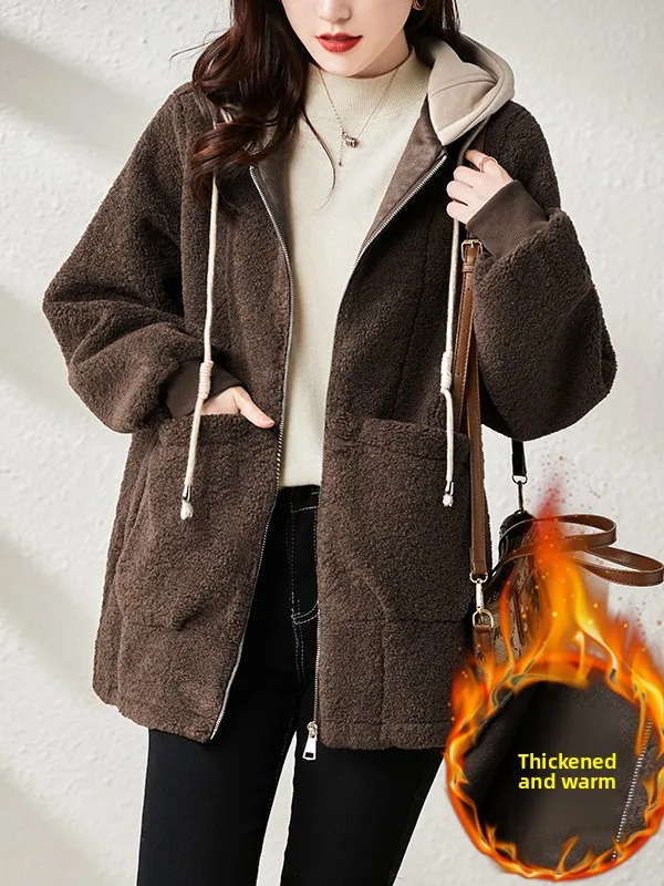 معطف نسائي شتوي مقاس كبير من فرو الضأن مع غطاء للرأس من الجلد والفراء ملابس خارجية فضفاضة غير رسمية بفتحة مستقيمة #1