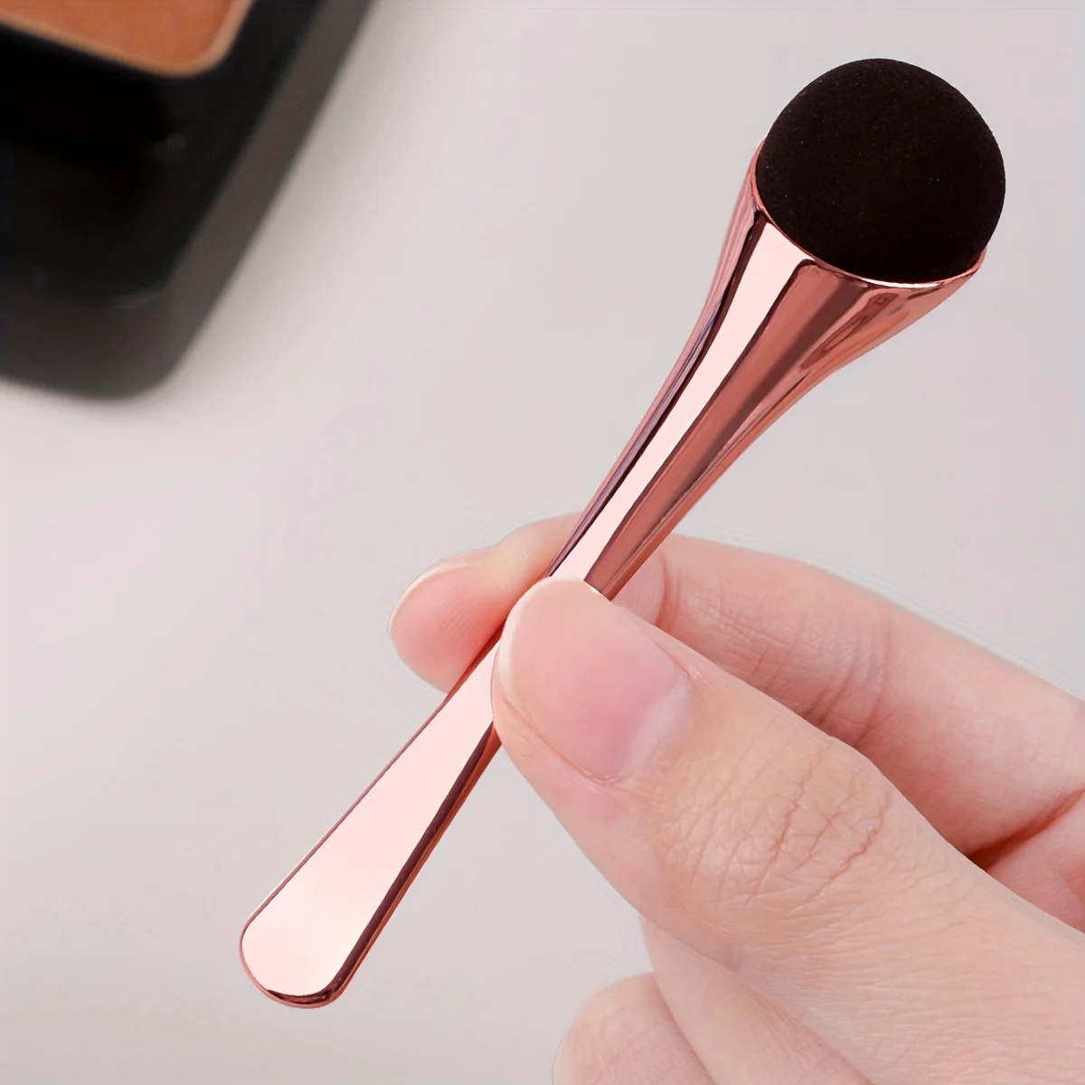 1/2/3 sponge head eye shadow stick, portable eye shadow brush easy to color eye makeup brush rose gold.