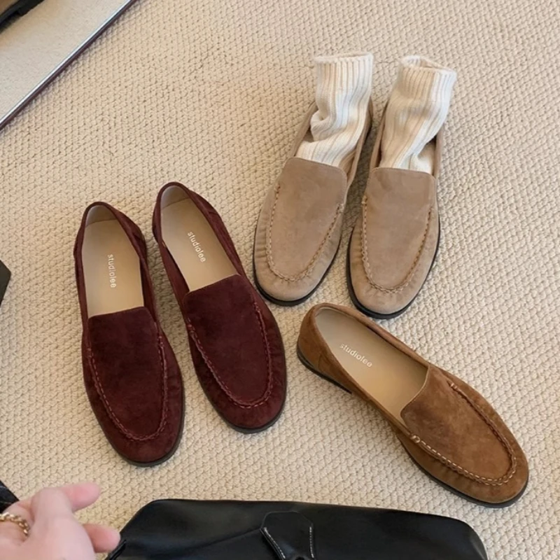 

Women Leather Casual Flat Shoes Suede Shallow Mouth Loafers Shoes Outdoor Low Heeled Women Shoes Comfortable Fashionable