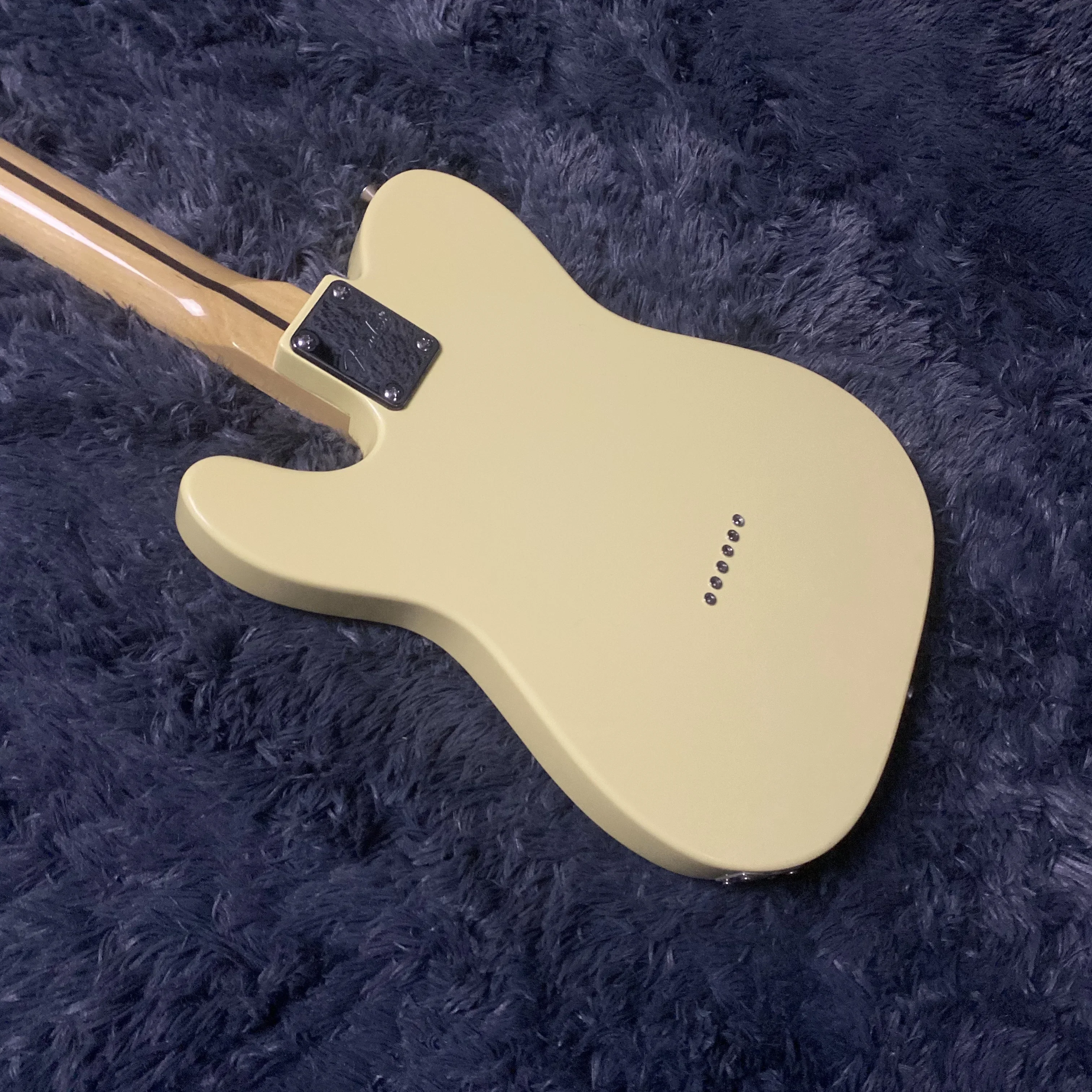 Electric Guitar, Mahogany Body, Cream Yellow Color, Maple Fingerboard, 6 Strings Guitarra, Free Shipping