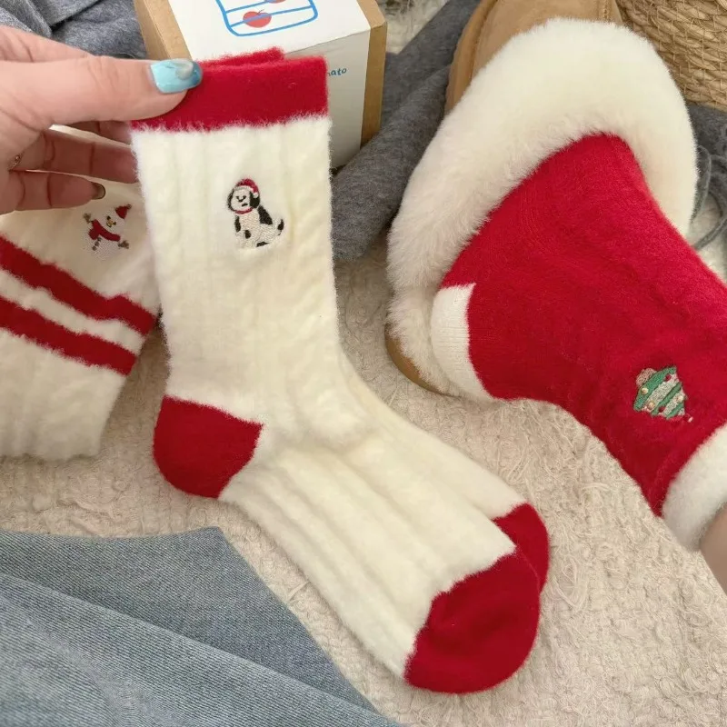 الحلو الأحمر والأبيض اللون حجب أفخم الألماني الجوارب التطريز لطيف جرو ثلج دافئ الخريف الشتاء جورب عيد الميلاد السنة الجديدة هدية