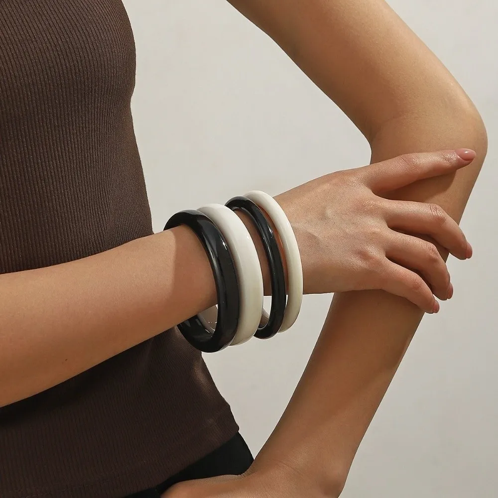 4Pcs/Set Wristband Acrylic Bracelets Set Hand Ring Stackable Boho Bracelets Korean Translucent Geometric Bracelets Summer