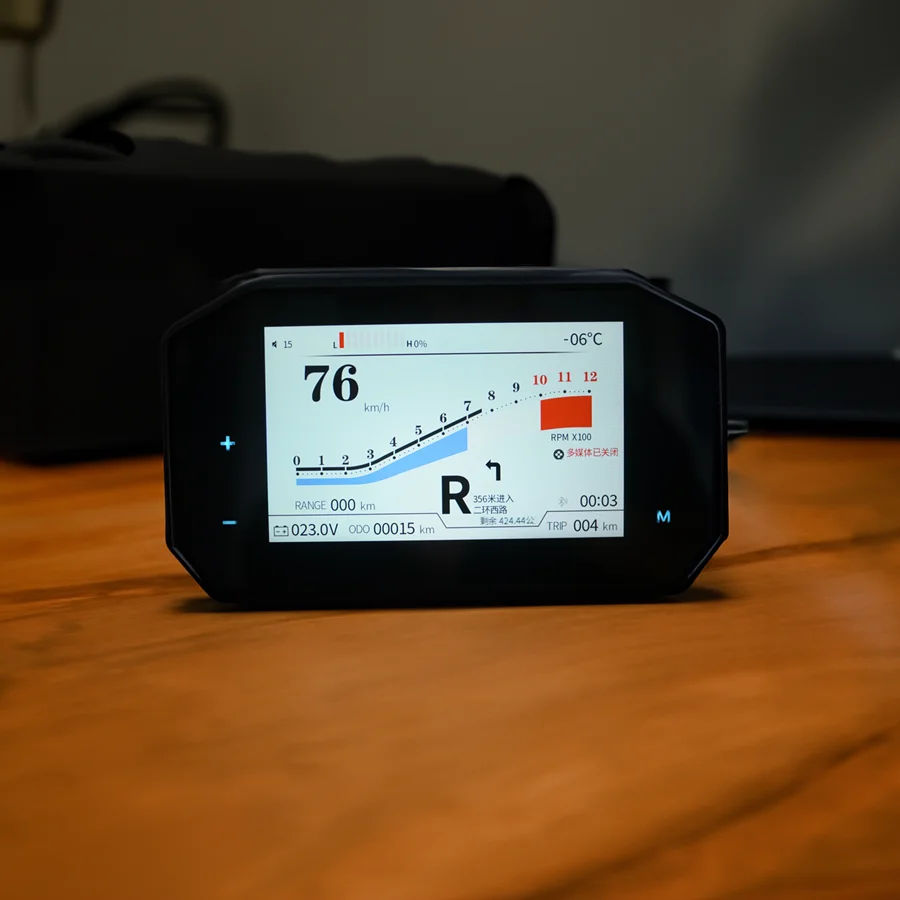 La pantalla personalizada de 5 pulgadas para motocicleta eléctrica puede cambiar el modo día y noche Otros accesorios para motocicleta