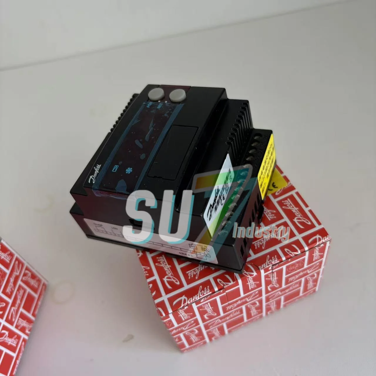 EKC312 084B7250 새로운 100% 확장 밸브 컨트롤러