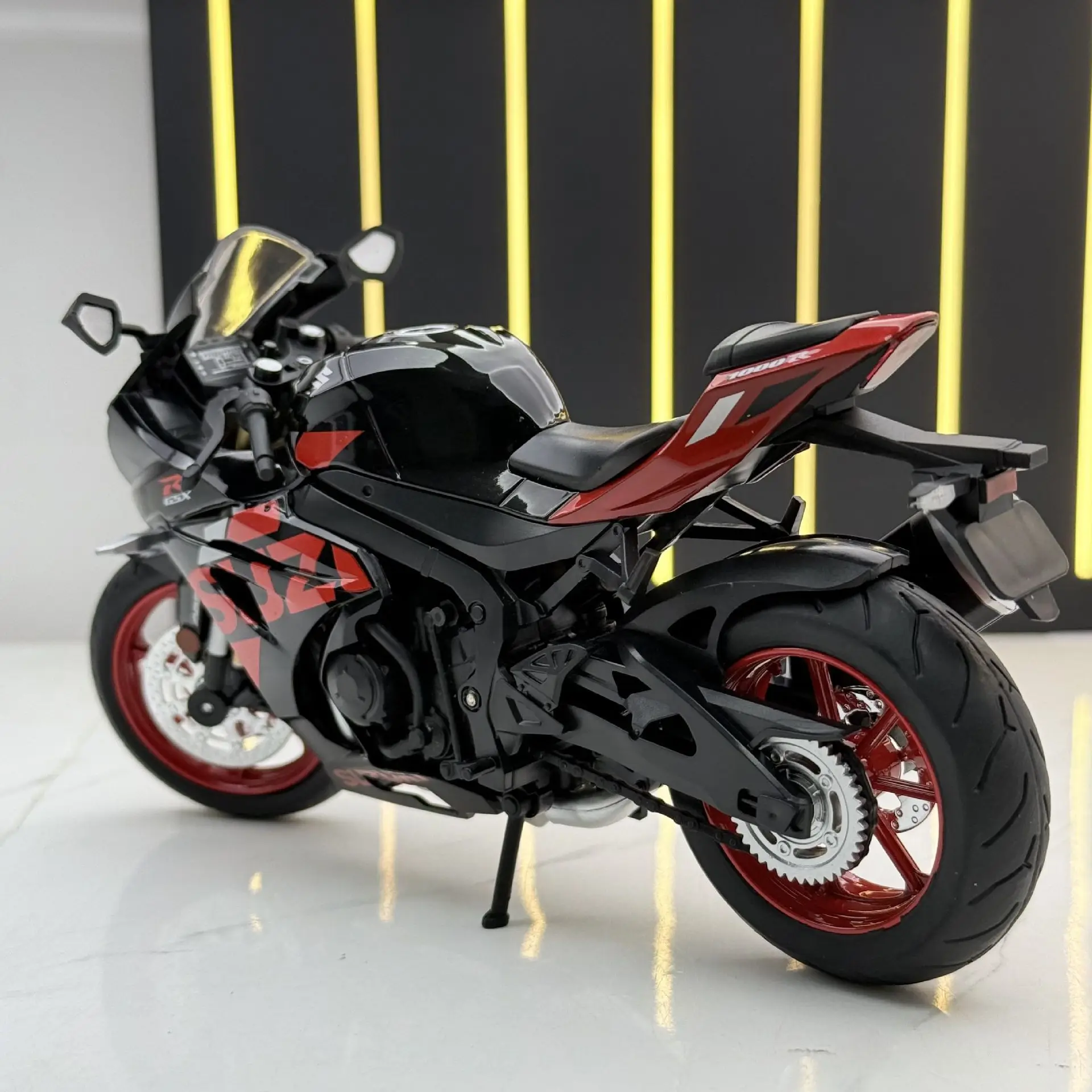 1:12 1:18 سوزوكي GSX1000R سبيكة دراجة نارية رياضية نموذج Diecasts المعادن شارع سباق نموذج دراجة نارية ضوء الصوت لعبة أطفال هدية