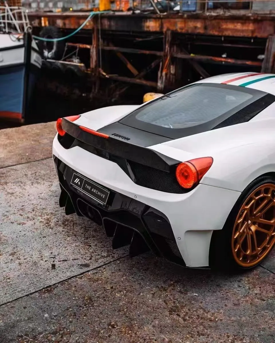 

suitable for High Quality Vors Style Carbon Fiber Rear Spoiler Wing Ferrari 458