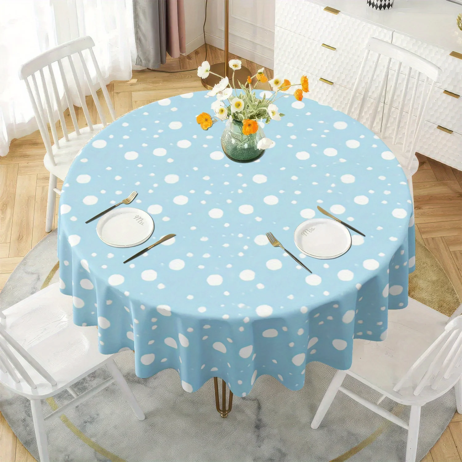 One fresh polka dot tablecloth, suitable for both festive and daily decoration