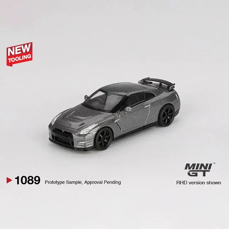 

Spot MINI GT 1:64 #1089 NISSAN GTR R35 alloy car model
