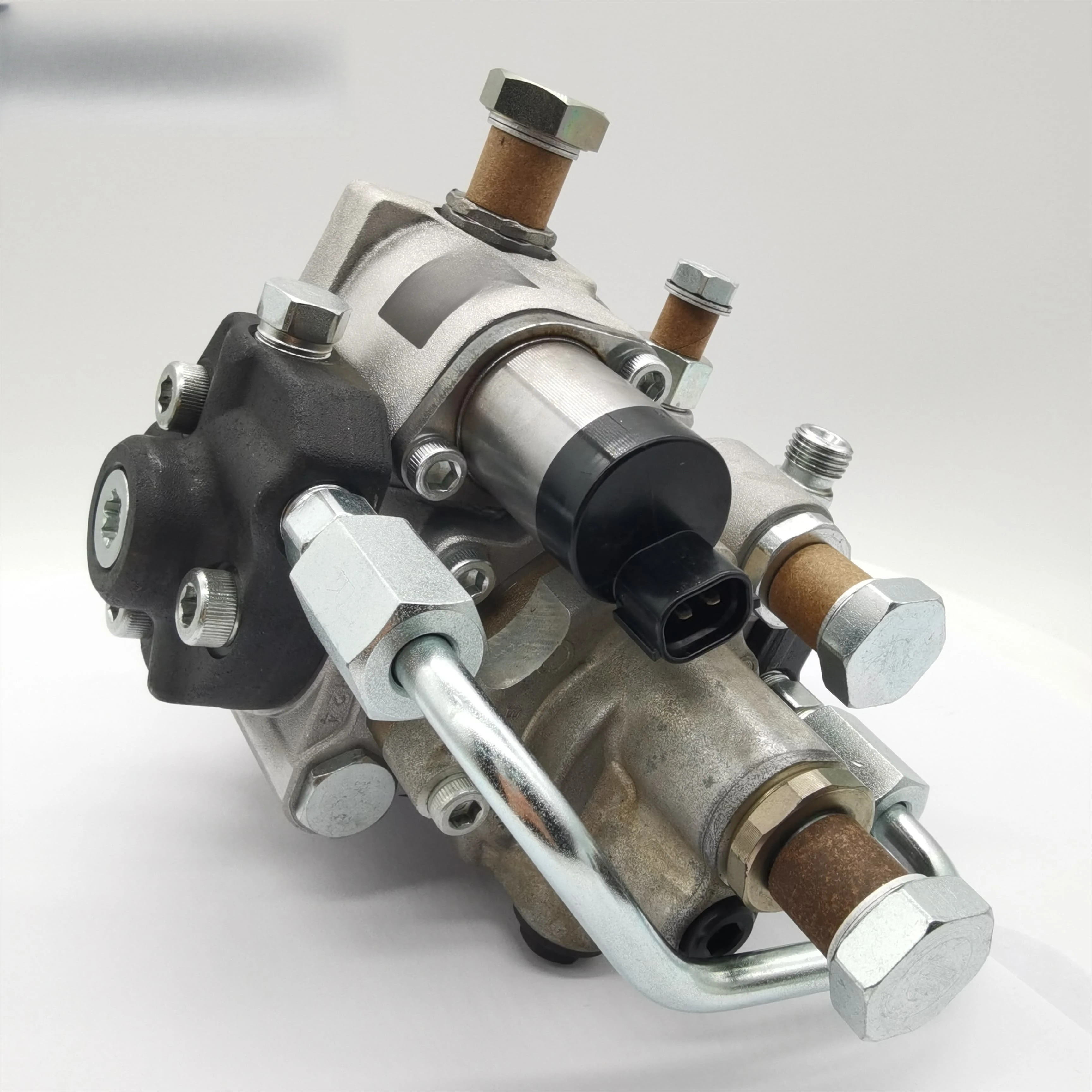Fuel  Pump 294000-1560 22100-E0570 for J05E engine