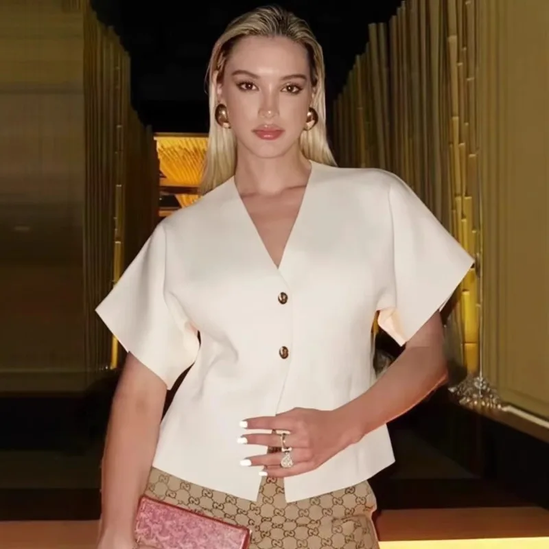 เสื้อคาร์ดิแกนผู้หญิง Talenza แฟชั่นลำลอง คอวี ผ้าริบ ติดกระดุม ท็อปถัก ดีไซน์หรูหรา สไตล์ชิค เหมาะสำหรับใส่ทำงาน ฤดูใบไม้ผลิ สีพื้น 2026 เสื้อคาร์ดิแกนผู้หญิง