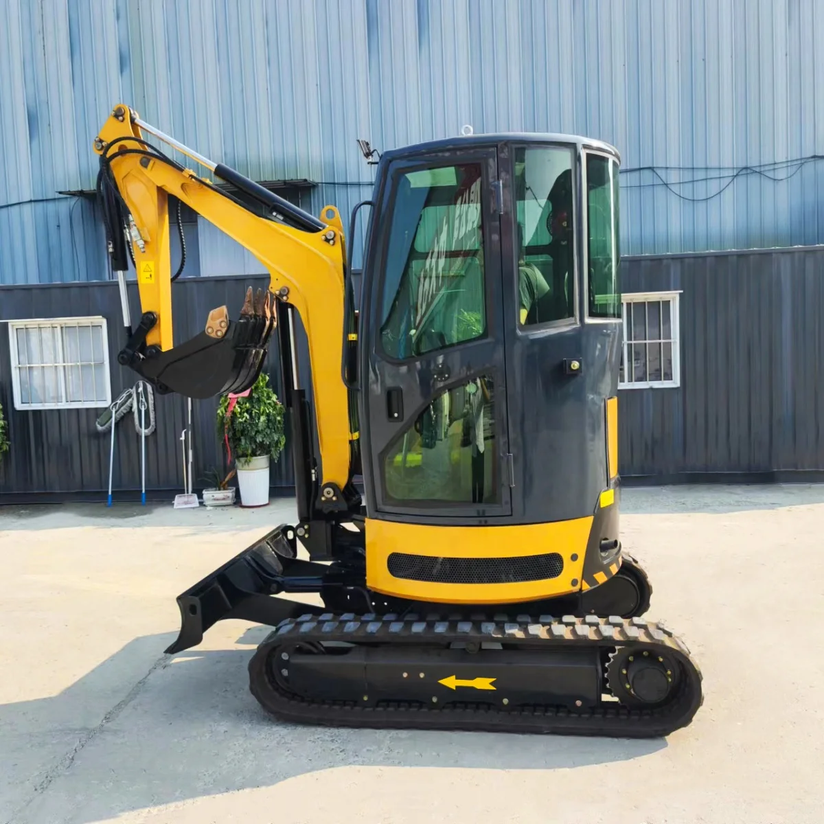 Fast Delivery Of 1 Ton And 1.2 Ton Mini Excavators At Euro 5/Epa Customized Sale Of 2 Ton Mini Excavators Available