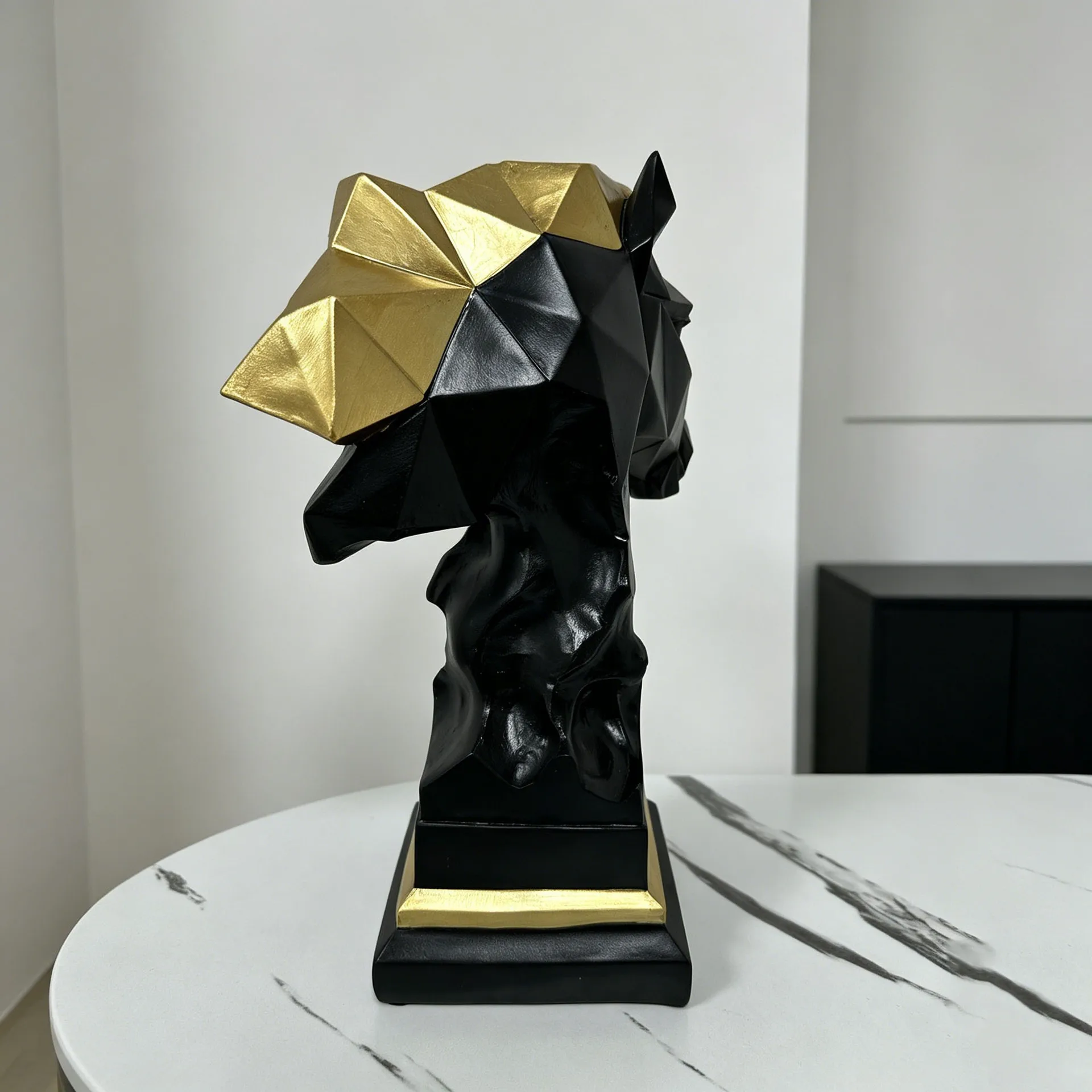 Nordic Style Ins Creative Ornaments Abstract Geometric Section Horsehead Sculpture Modern Living Room Study Home Decoration