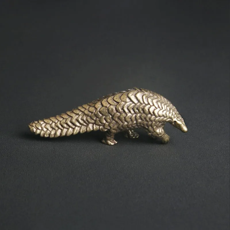 

Antique Brass Pangolin Desktop Ornament Creative Tea Pet Bronze Ornament