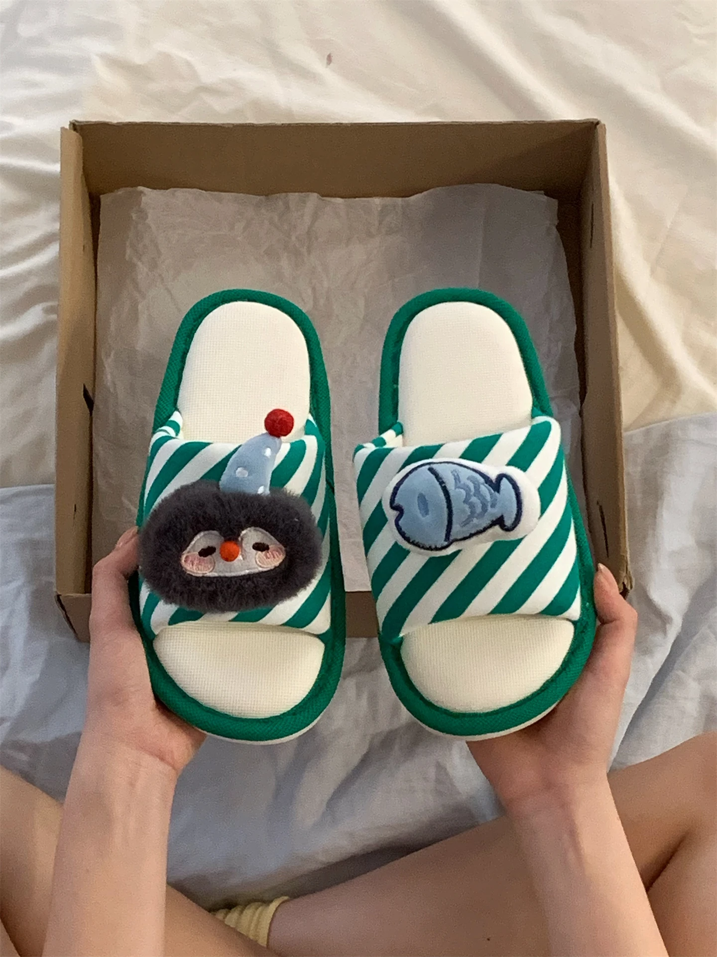 

Милые тапочки с рисунком пингвинов и рыбок из хлопка и льна для женщин, для дома, противоскользящие, на весну, лето, осень, зиму