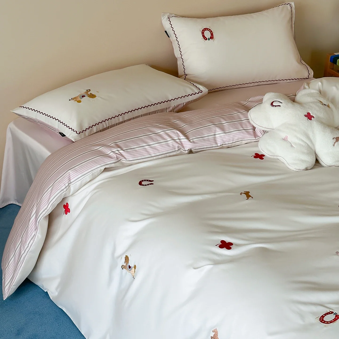 High-end 100S Long-staple Cotton Bedding Set Super Soft Skin-friendly Queen Duvet Cover Set Luxury Embroidery King Quilt Covers
