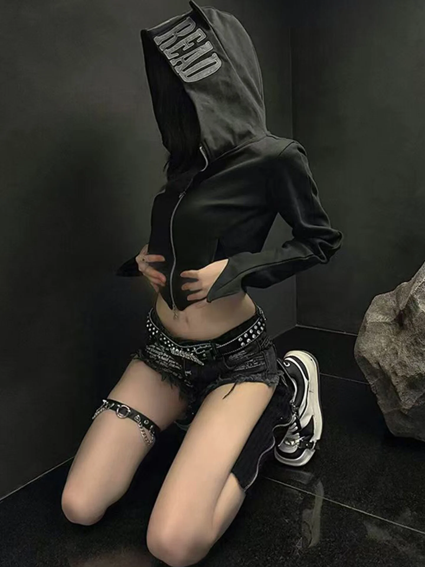 

American Style Low Waist Bell Bottom Denim Shorts Women's Y2K Trendy Design Sexy Girl Frayed A-Line Skirt