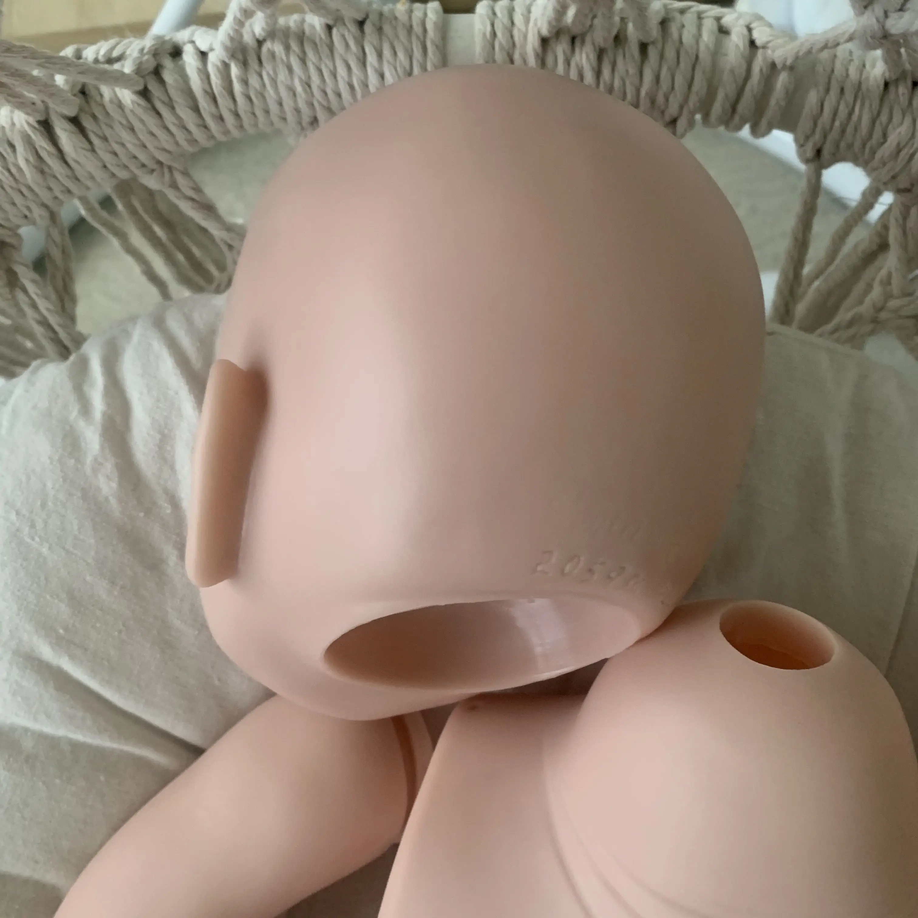 DLS 25 بوصة Reborn ISABELLA Doll Kit طفل الأميرة فتاة لمسة ناعمة أجزاء الدمية غير المكتملة