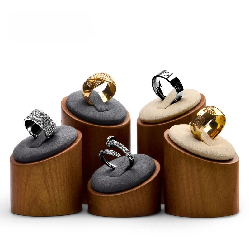 

Новая подставка для колец из цельного дерева, креативная цилиндрическая скошенная подставка для ювелирных изделий, трехсекционная подставка для колец