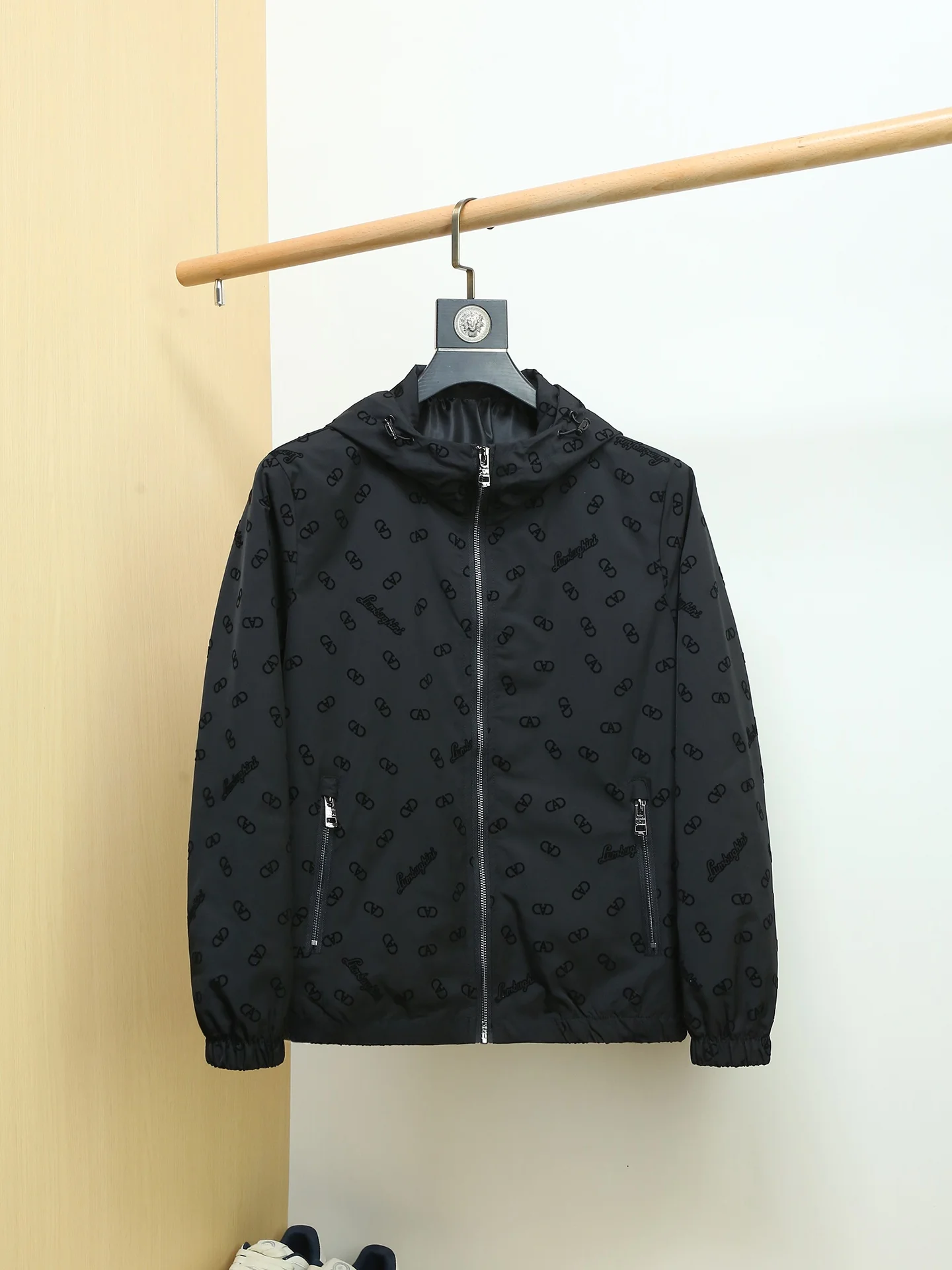 

Мужская приталенная куртка-ветровка с капюшоном, тонкая, весенняя, модная, универсальная, из полиэстера высокого качества, повседневная, на молнии